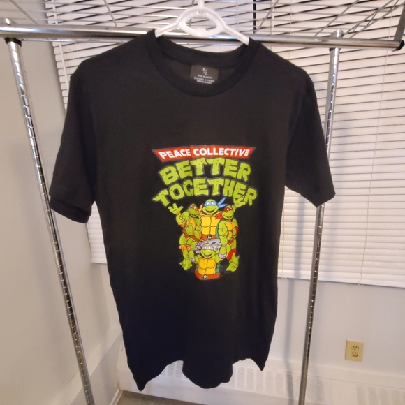 NWOT Peace Collective x TMNT (Ninja Turtles) Toronto Retro Graphic T-Shirt - Picture 2 of 2